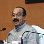 KHELNEWZ BILASPUR DESK राष्ट्रीय खेल दिवस के उपलक्ष्य पर डीपी विप्र महाविद्यालय ने खिलाड़ियों व खेल जगत से जुड़े हस्तियों का किया सम्मान