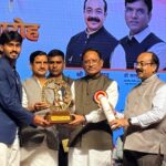 KHELNEWZ BILASPUR DESK सीनियर तैराक अजिंक्या सिंह शहीद पंकज विक्रम सम्मान से हुई सम्मानित